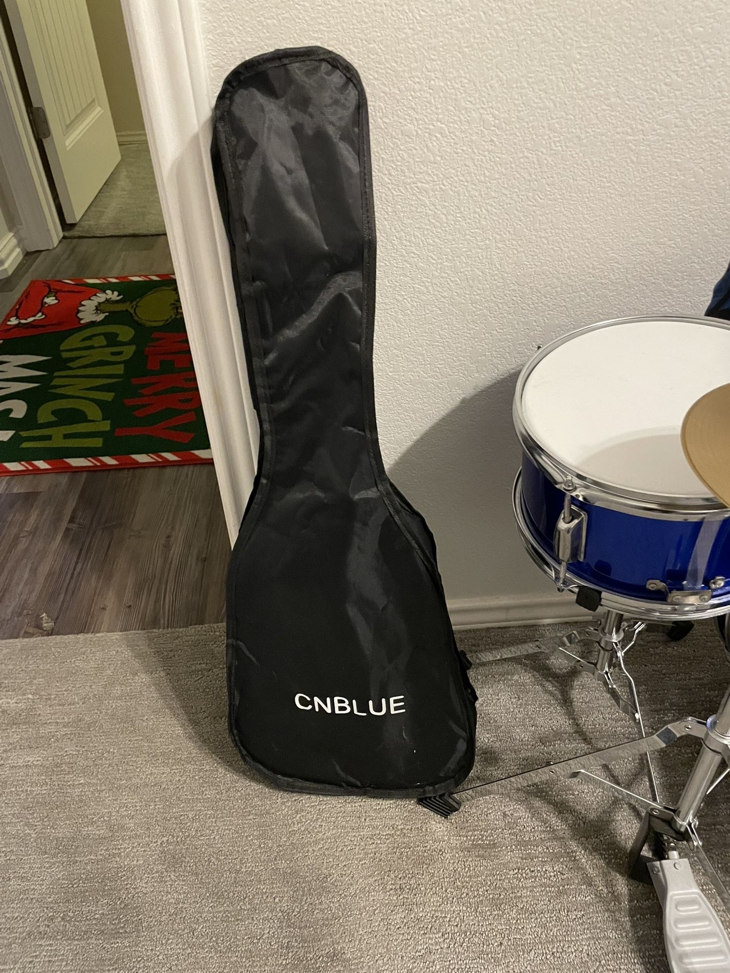 CNBLUE Kids Guitar