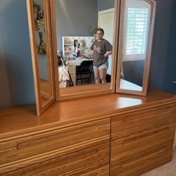Oak Bedroom Furniture 