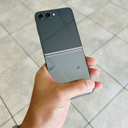 Samsung Galaxy Z Flip 5 Unlocked