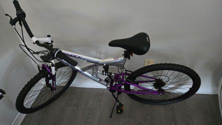 Dual Shock Full Suspension Mountain Bike