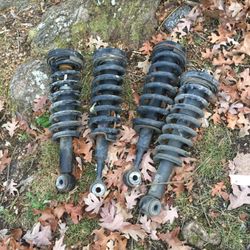 2005 ford f150 front struts 2 sets