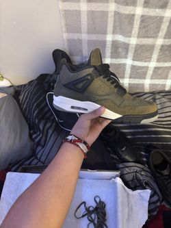 Forest Green Jordan 4s