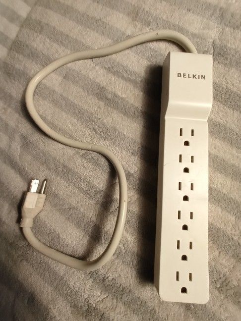 Belkin 6 Outlet Home/Office Surge Protector Rotating Plug 8' Cord 