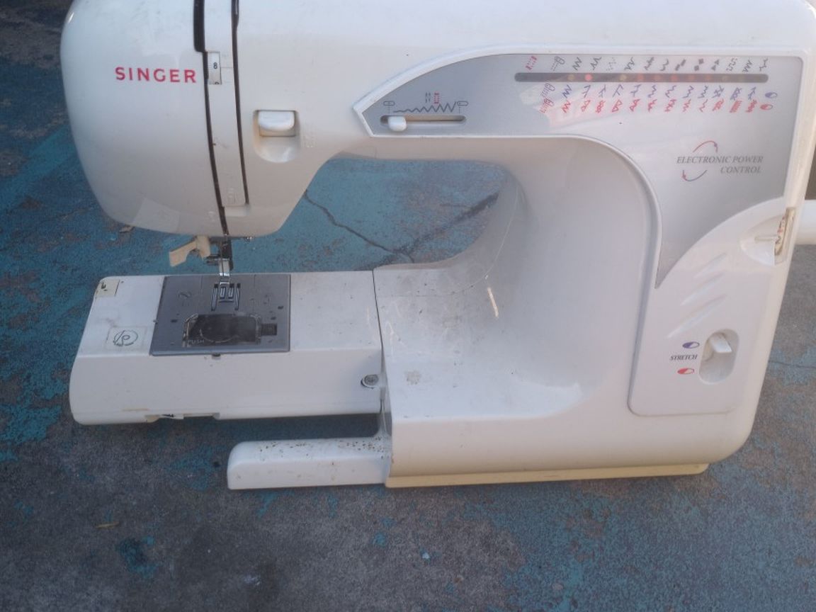 Singer Sewing Machine