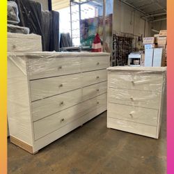 8 drawers dresser and nightstand / Eight drawers dresser and nightstand