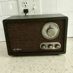 Victrola Am/Fm Radio (Bluetooth Too)