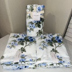 4-NWT LAURA ASHLEY WHITE BLUE AND GREEN FLORAL TOWELS SET BUNDLE