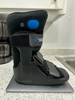 Short Air Cam Walker Fracture Boot, Medium, Black