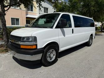 2020 Chevrolet Express 3500 Passenger