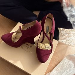 prada heels size 38 / 7