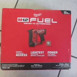 Milwaukee

M12 FUEL 12-Volt Lithium-Ion Brushless Cordless 18-Gauge 1-1/2 in. Compact Brad Nailer (Tool Only)

