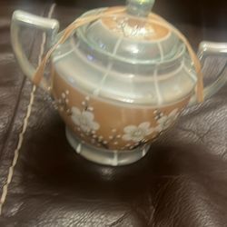 Hand-painted fine-china 