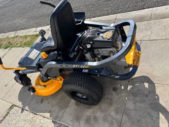 Cub Cadet ZT1 42IP Zero-Turn Riding Mower