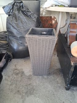 Plant pot