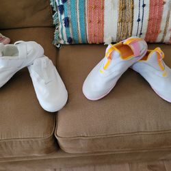Like NEW NIKE ZOOM PULSE SHOES