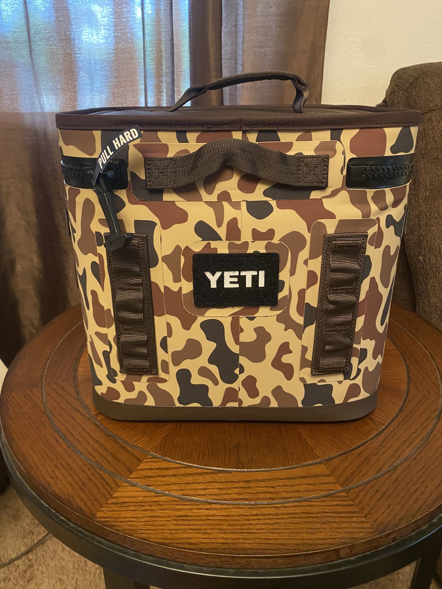 Yeti HOPPER FLIP® 12 SOFT COOLER - Wetlands Camo