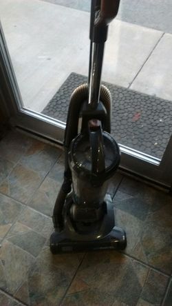 Black & Decker airswivel upright vacuum used