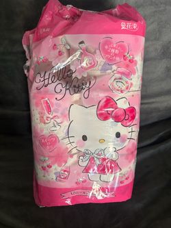 Hello kitty toilet paper only 11 rolls i took 1 out located in Hesperia CA price is firm $10.00 cash