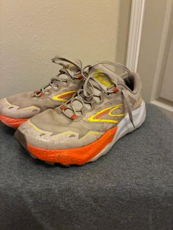 Men’s Brooks running shoes size 10