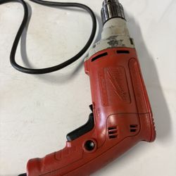 MILWAUKEE CAT,0299-20 MAGNUM 1/2”HEAVY DUTY 8AMP MOTOR DRILL.