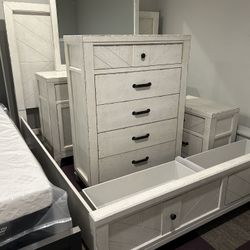 New King Bedroom Set 