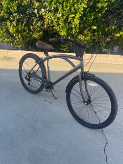 Beach cruiser bicycle