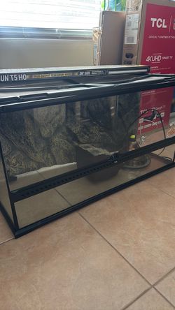 Exo Terra Glass Reptile Terrarium with T5 HO Hood