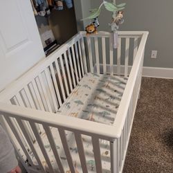 Baby Crib - Newton Baby Mattress - Extra Covers - Sheets