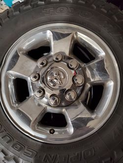 8x6.5 r17 dodge wheels and tire