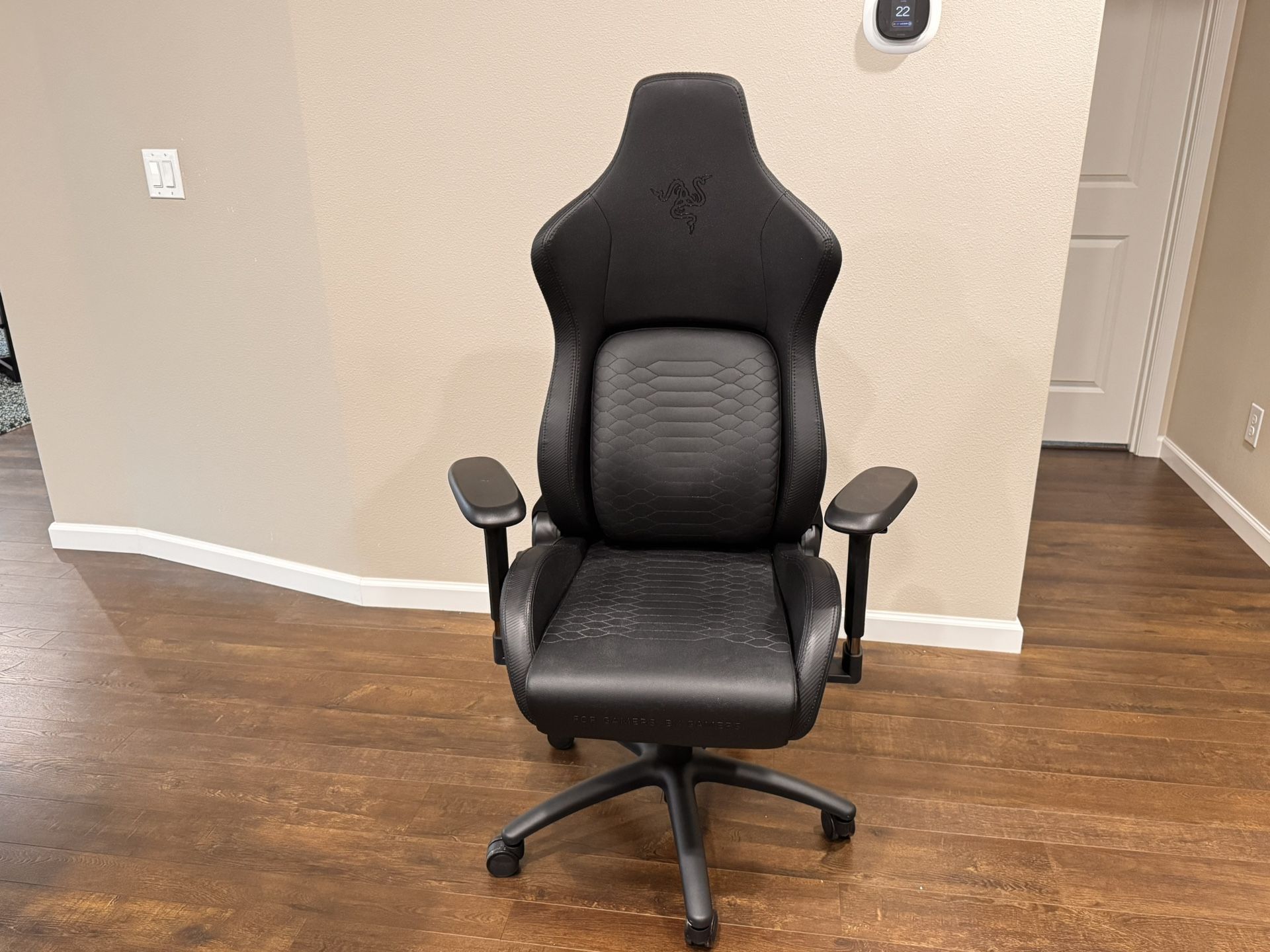Razer Iskur V2 Gaming Chair – Premium Ergonomic Support