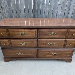 6-Drawer Dresser 