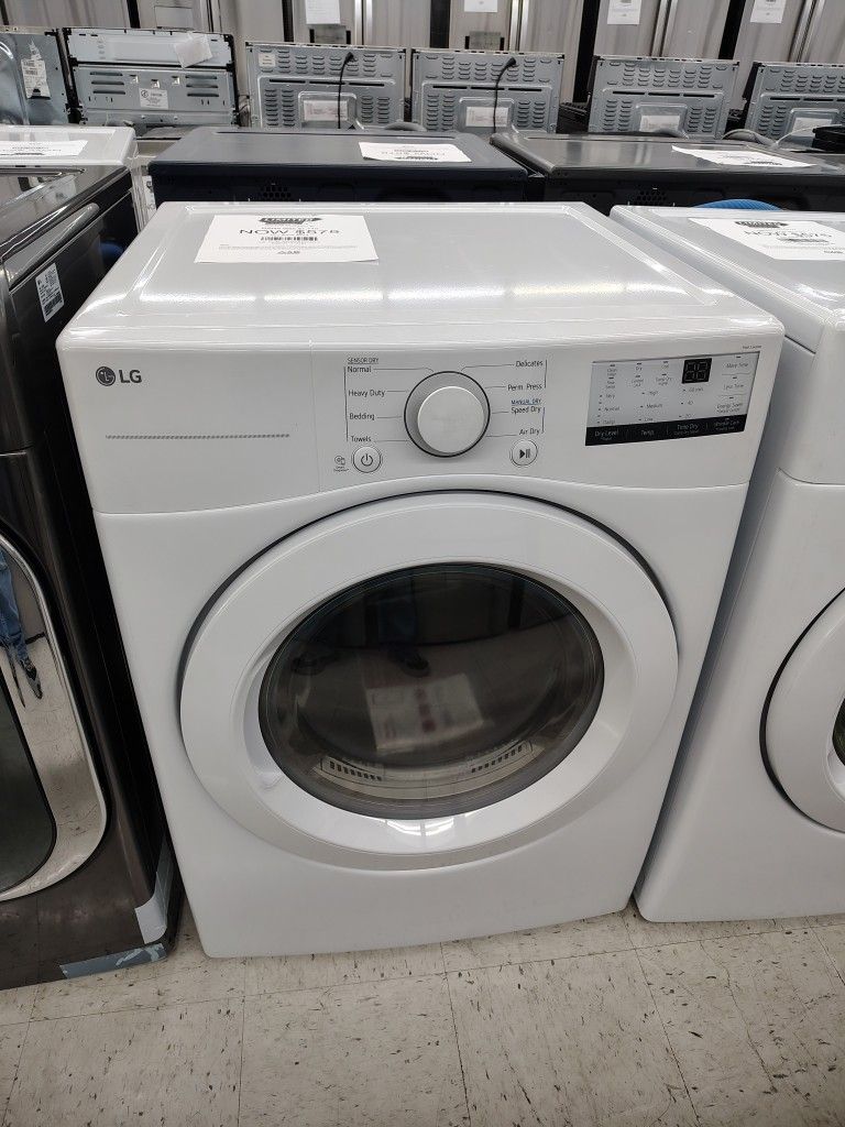 $575 LG 7.4 Cu Ft Ultra Large Capacity Front Load Gas Dryer