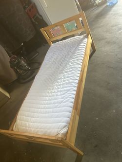 Toddler Bed Frame with Mattress