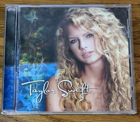 Taylor Swift  - Self Titled  CD 