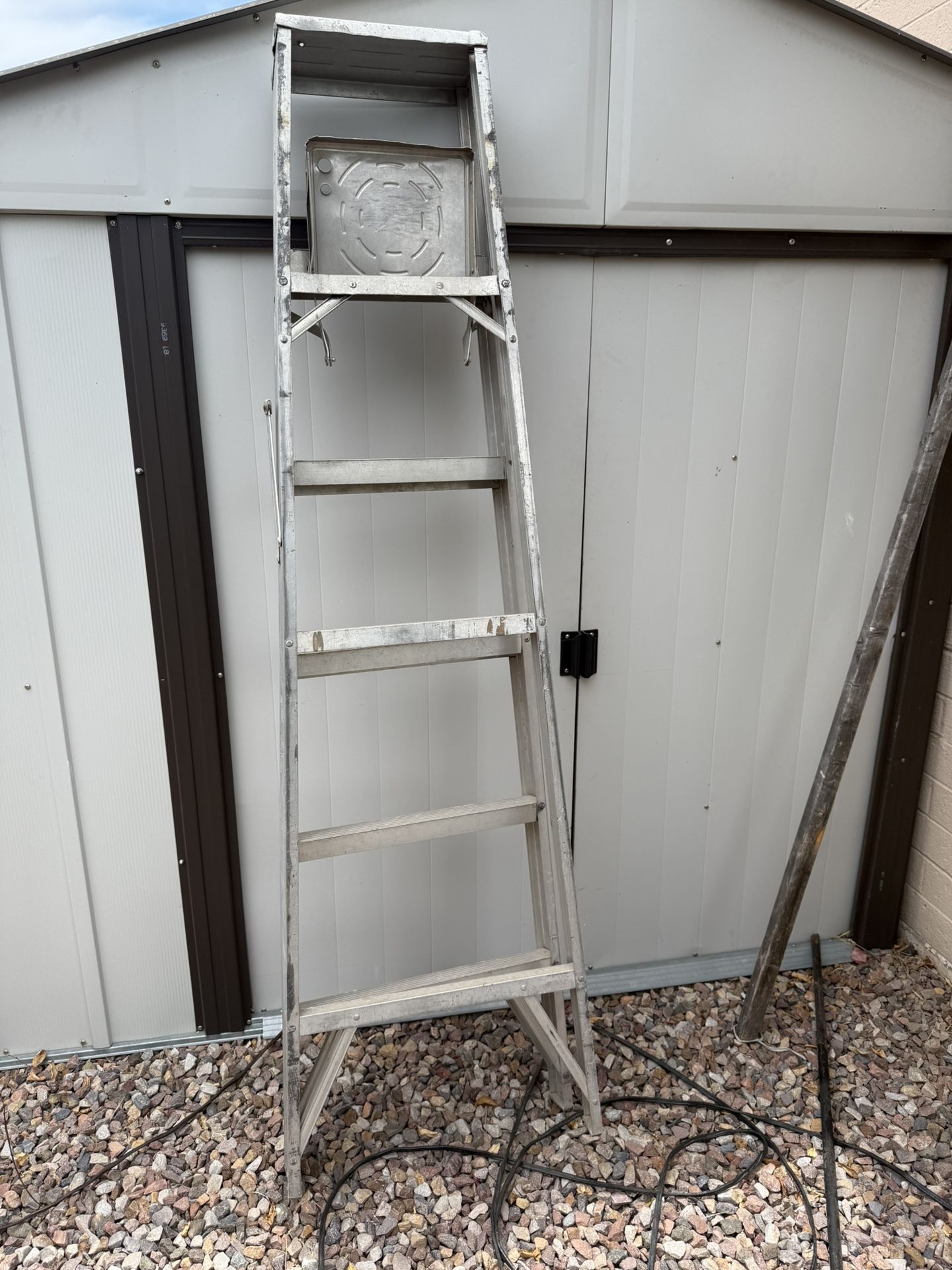 6 Foot Ladder