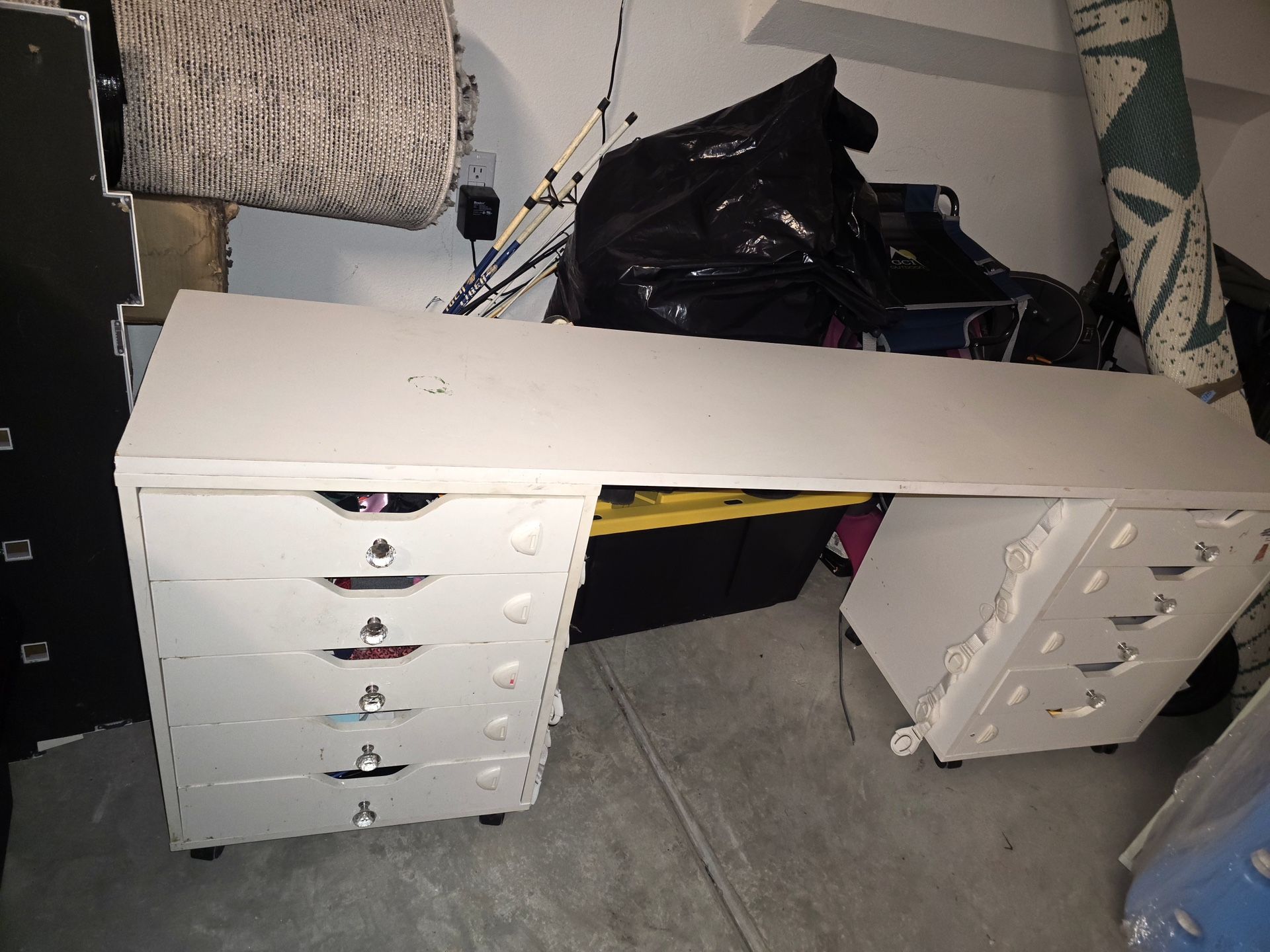 White Desktop