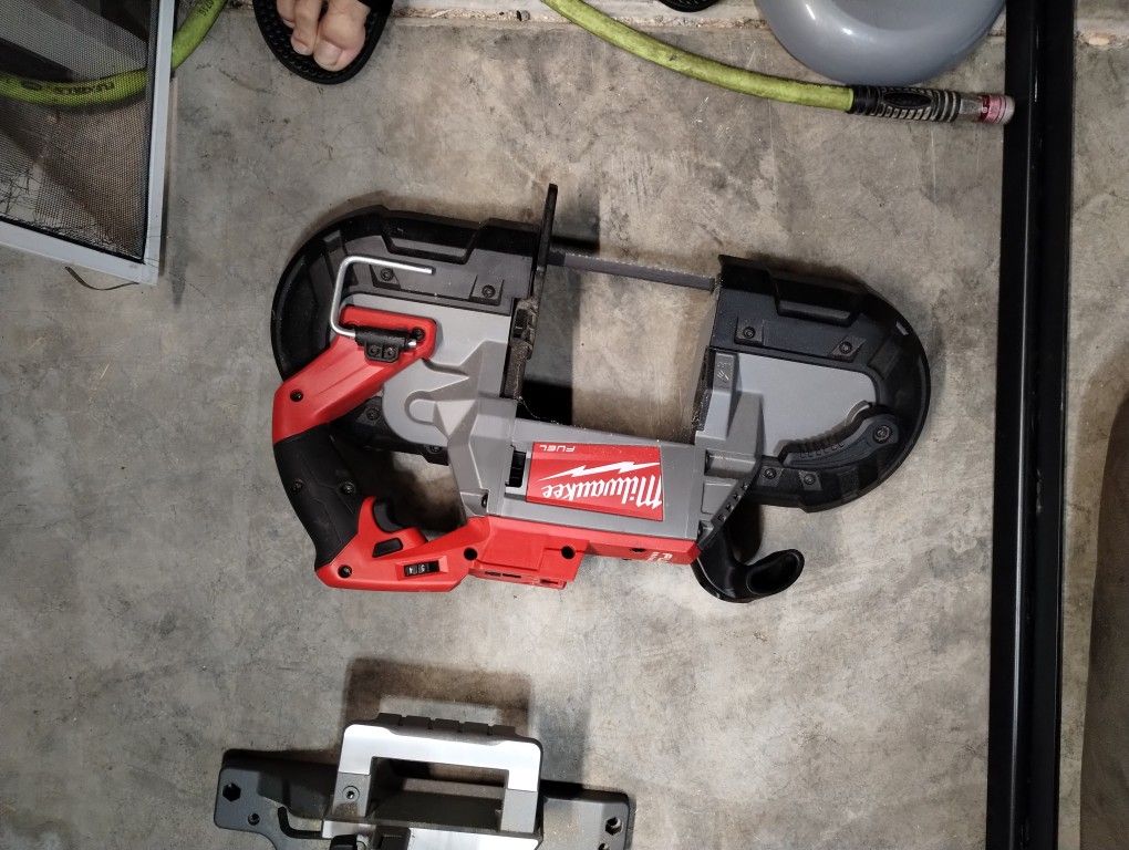 Milwaukee M18 Band Saw