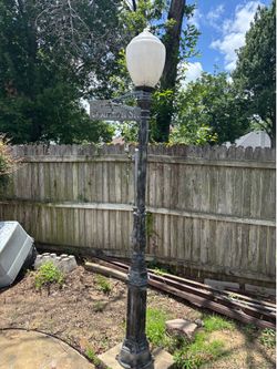 Outdoor lamp post