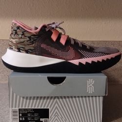 Mens Nike Kyrie Flytrap (Camo)