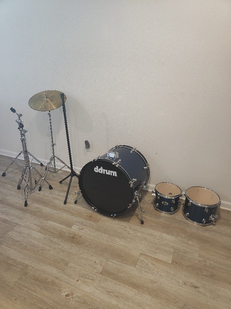 Drum Set Equipment 