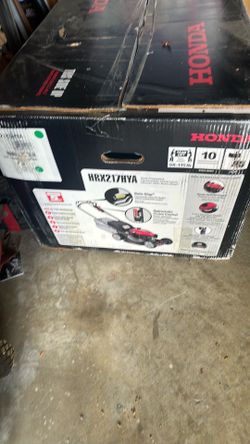 Honda  lawnmower  HRX217HYA