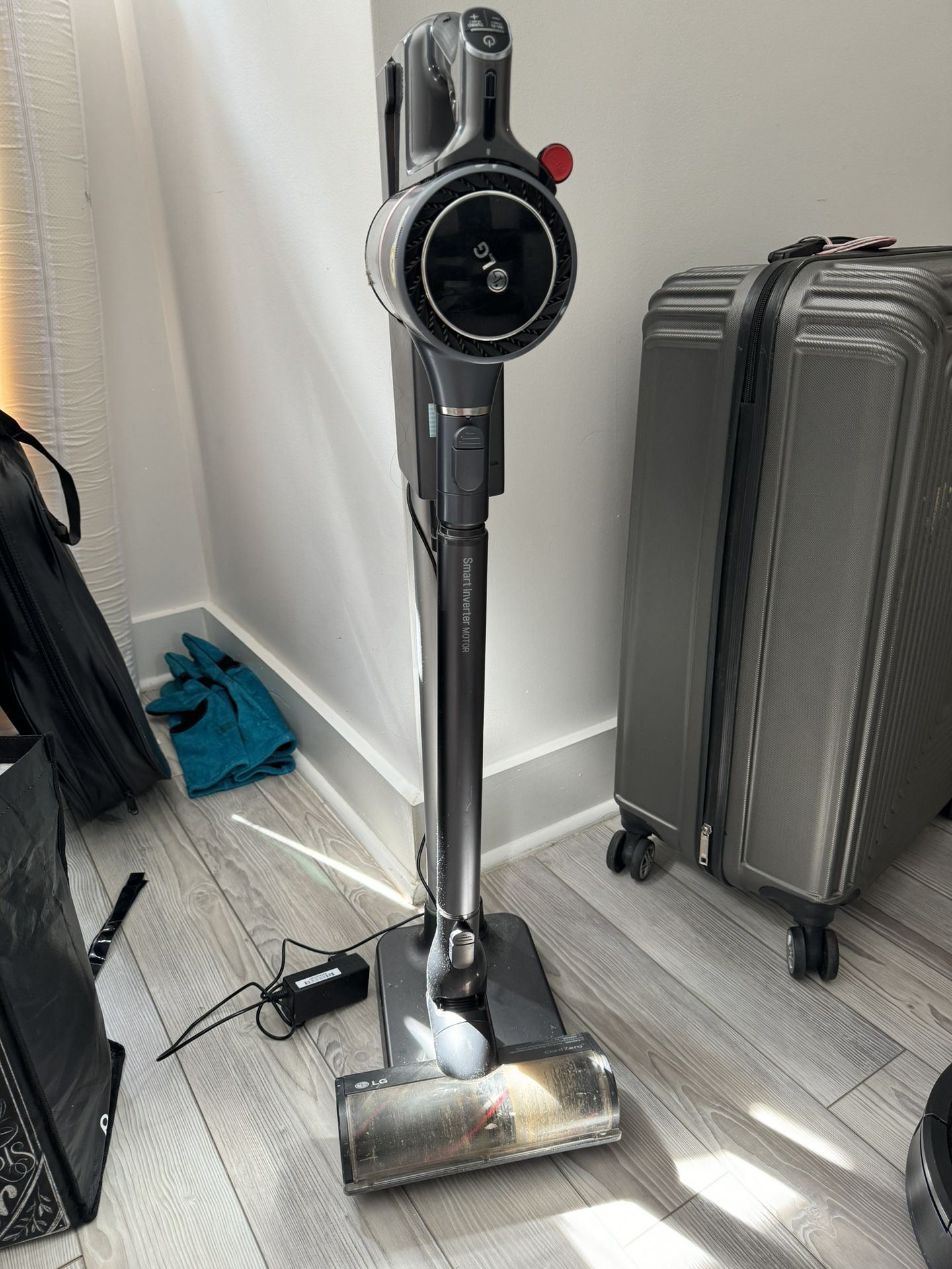 LG Cordless vacuum Cleaner 
