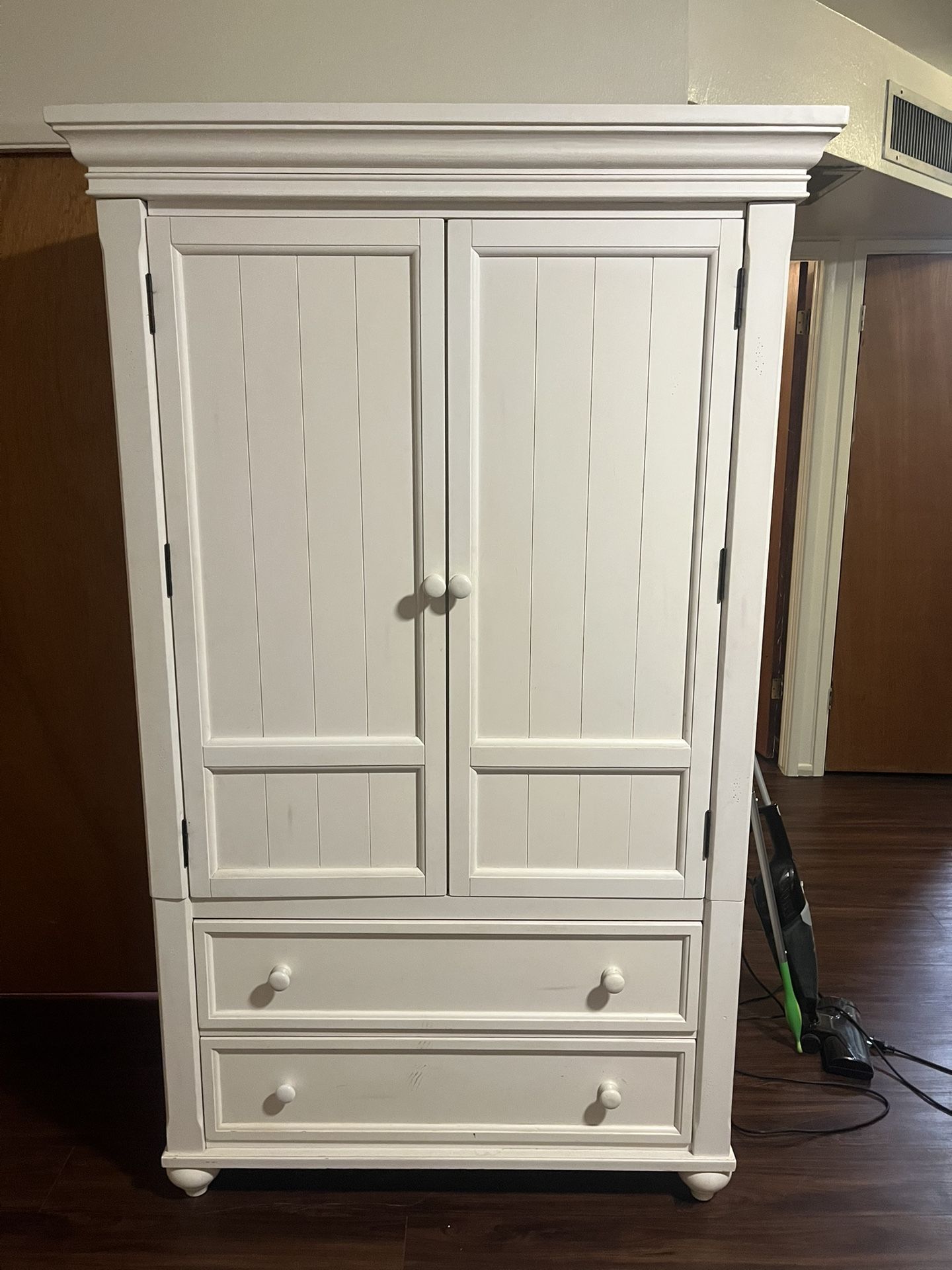 Armoire
