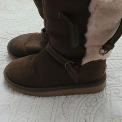 Uggs Size 1 Girls 