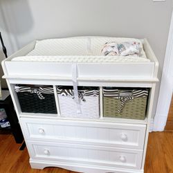 Drawer With Diaper Changing Topper And Pad