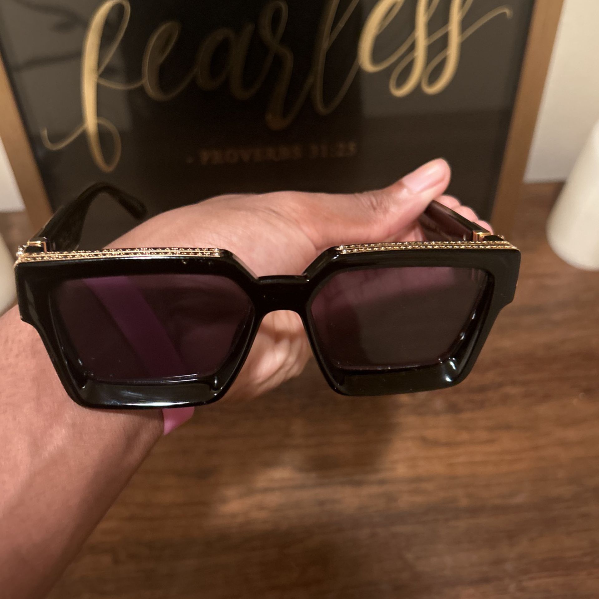 Louis Vuittion Sunglasses 