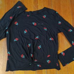 Victoria's Secret Women's Size Large Roses Longbsleeve Shirt Thin