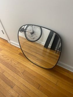 METAL FRAME MIRROR