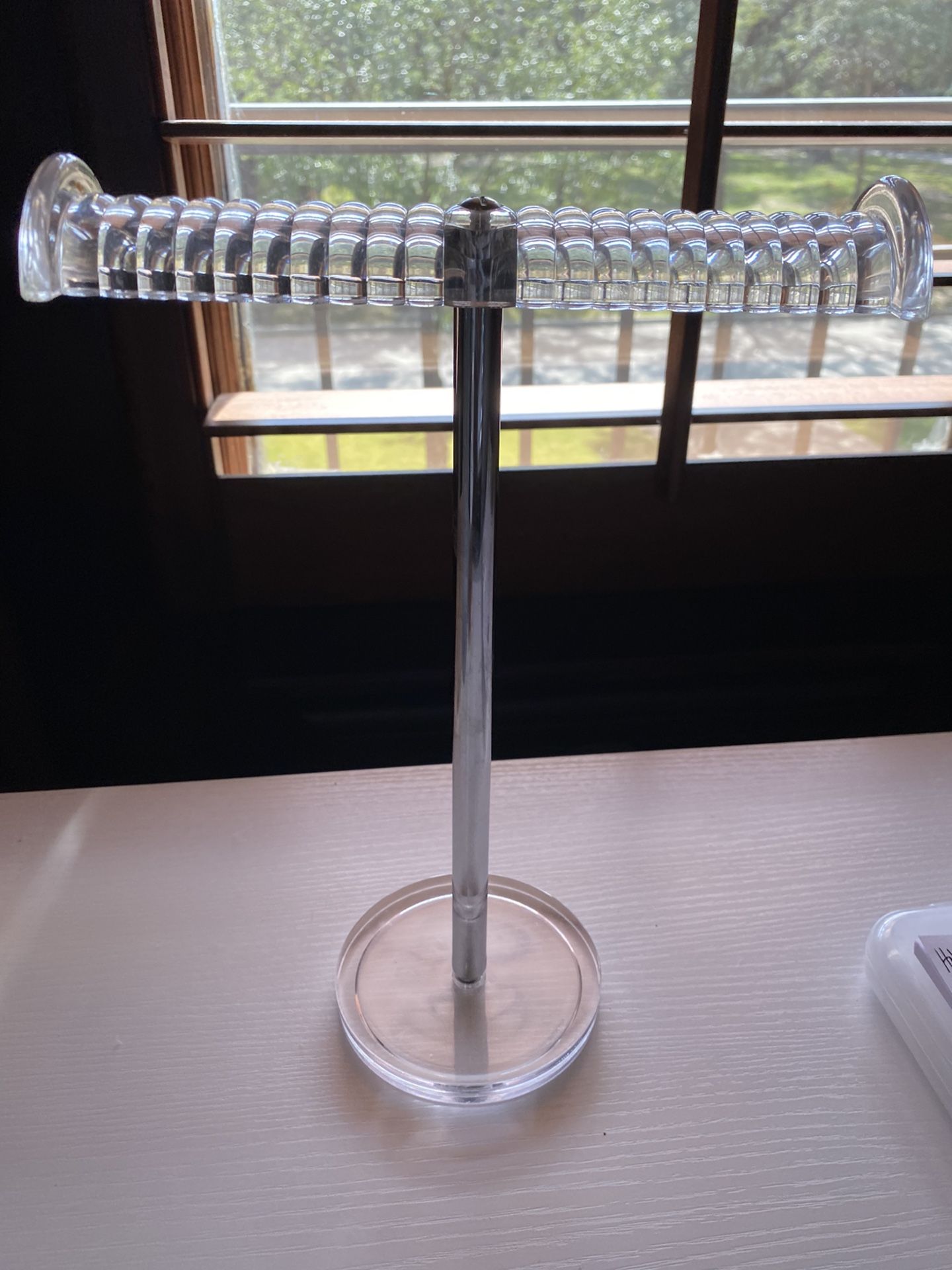Acrylic Minimal Necklace Holder