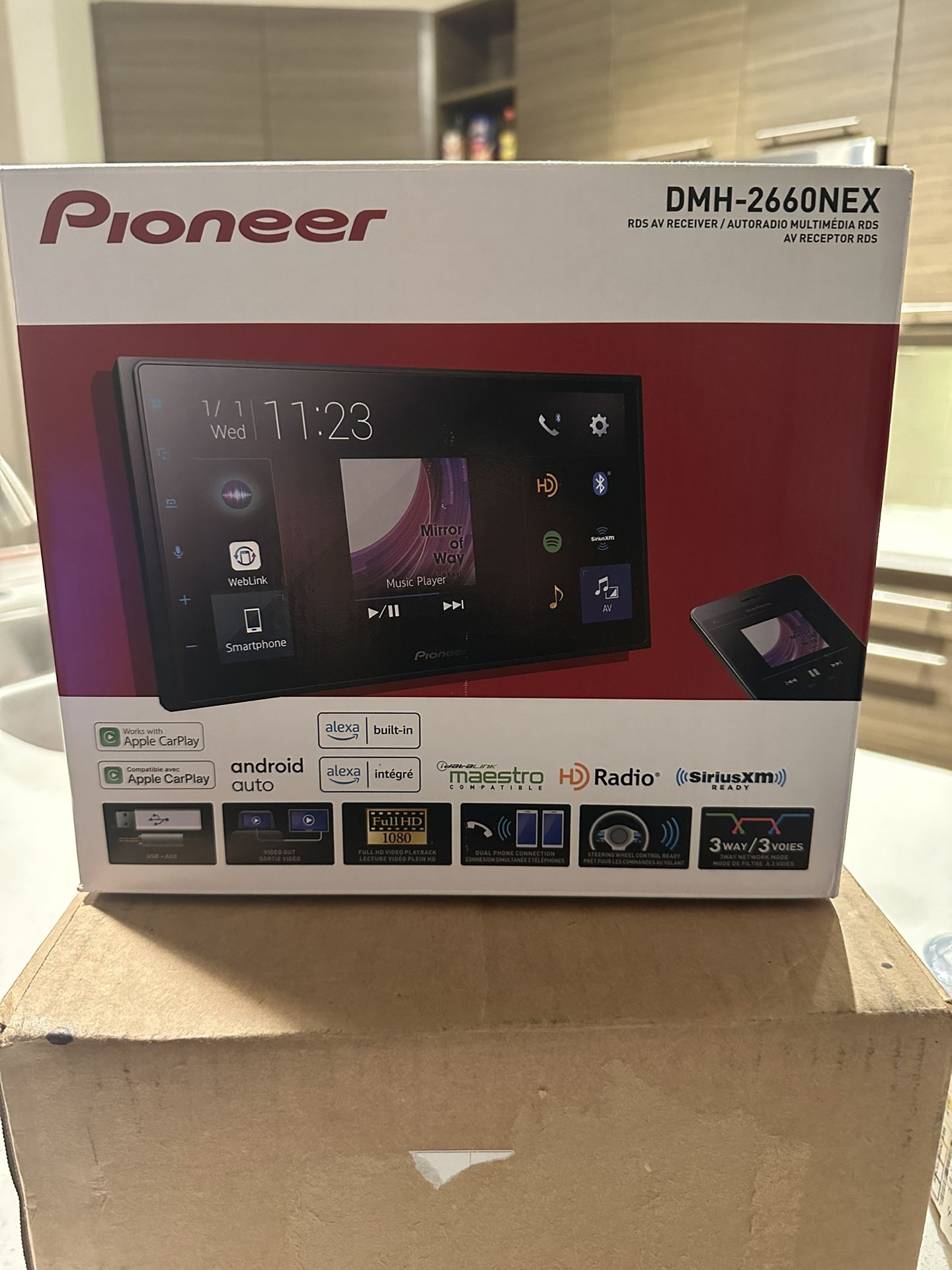 Pioneer 6.8 Apple Car Play Receiver
